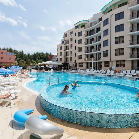 ★apartment W Kitchen&balcony Pool View ★qw★ 阳光海滩